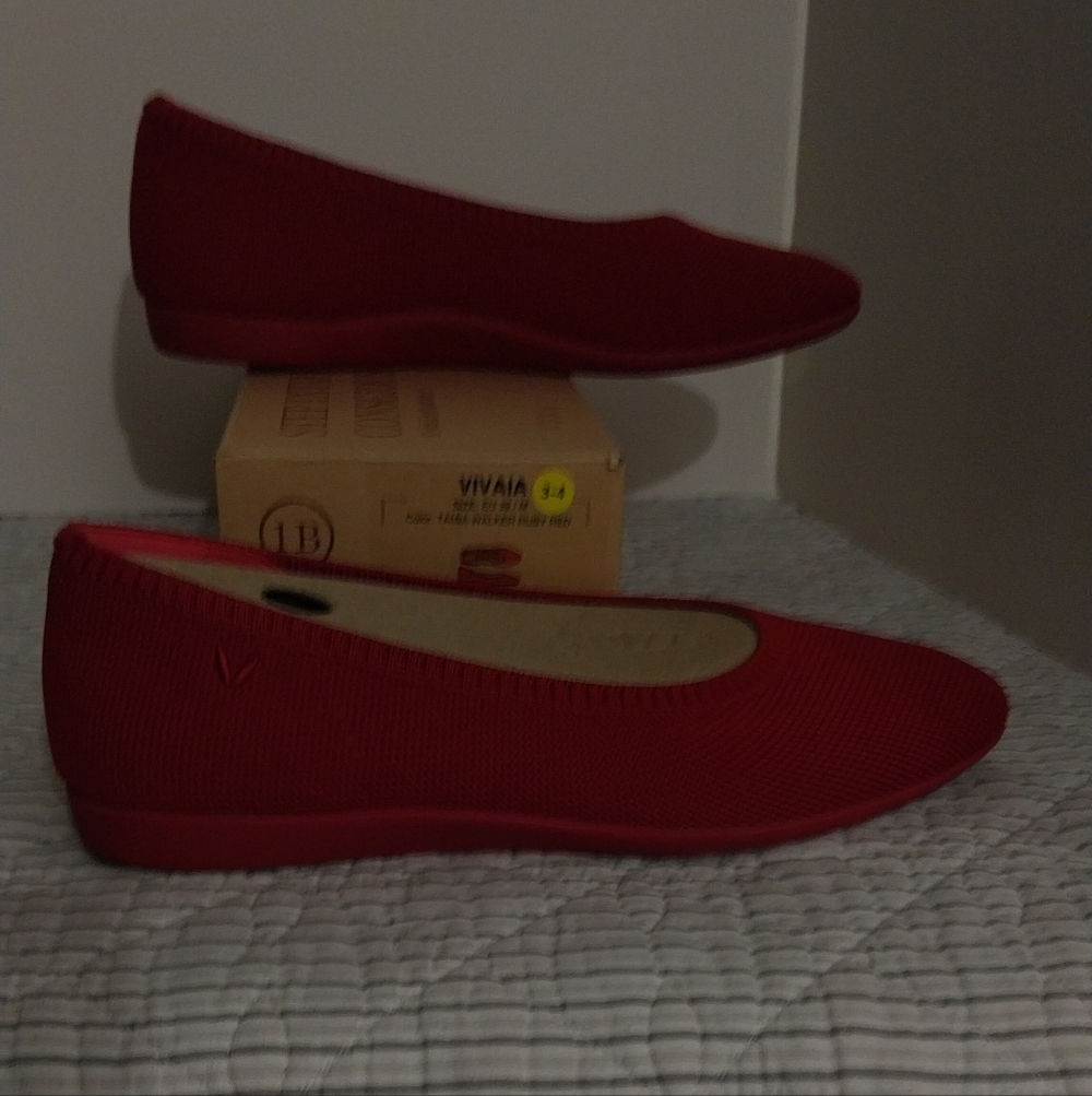 Stylish Red Women's Flats - Picture 4 of 6